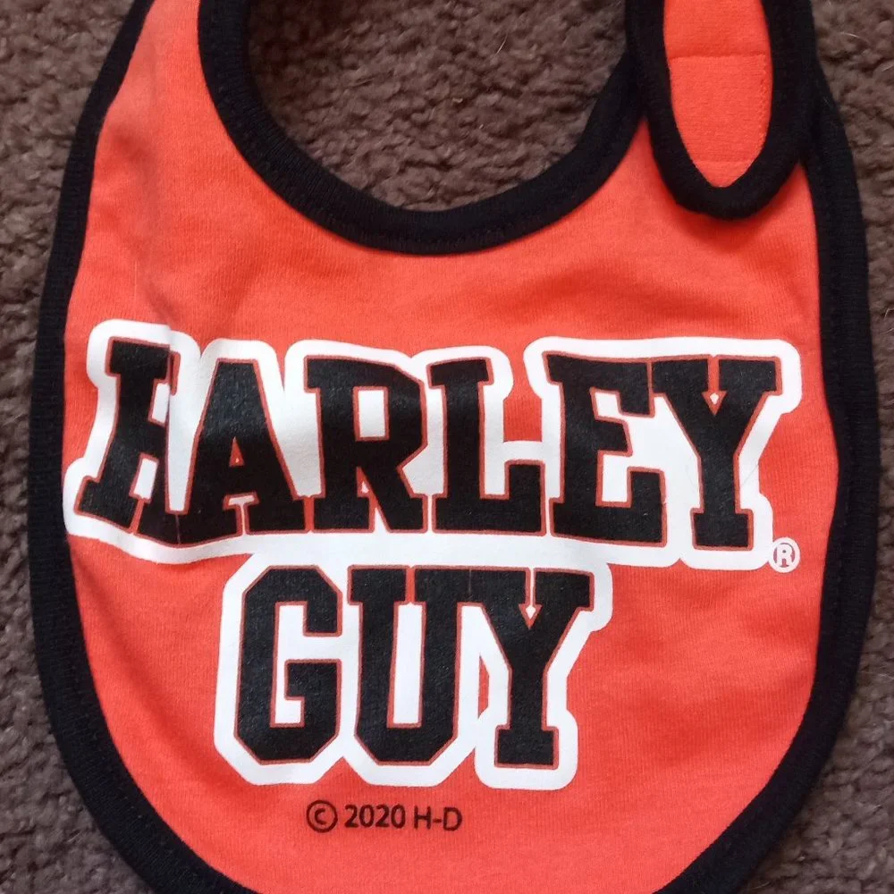 Bib - Picture 1 of 2